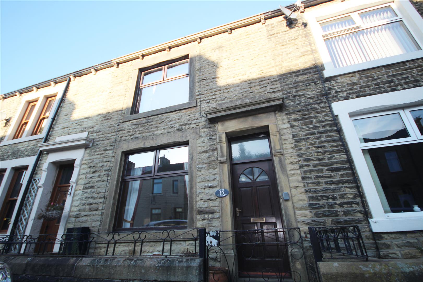 2 bedroom house To Let in Kelbrook, Barnoldswick - Main Image